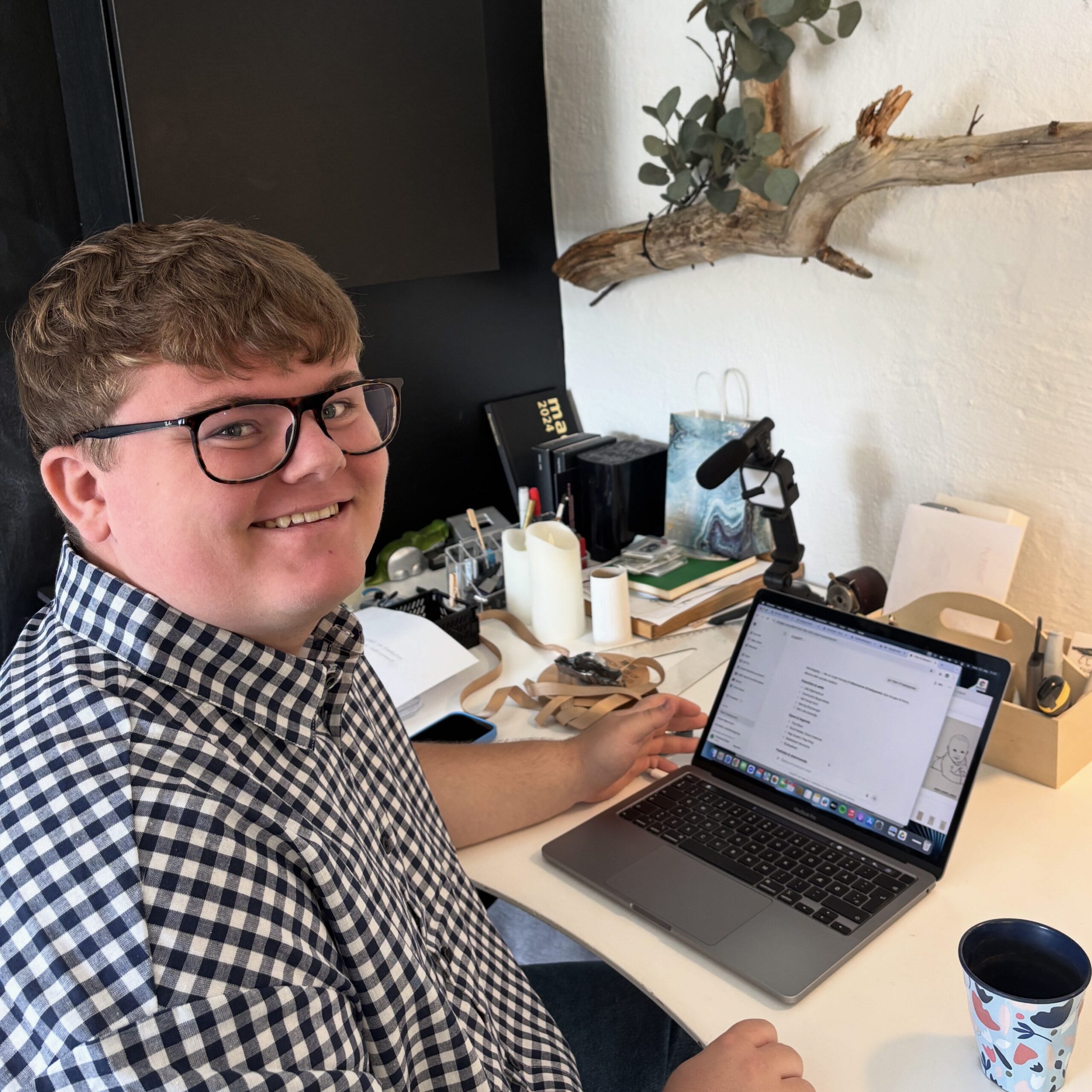 Ferdinand, Original Lines's IM, Instagram-mand